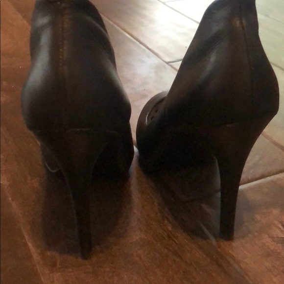 BCBG black heels 👠 size 8 - Picture 5 of 6